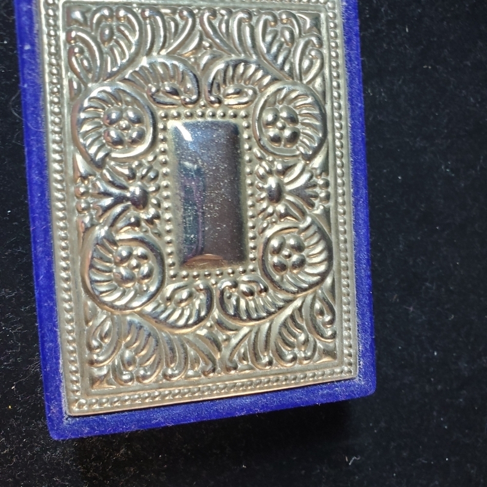Silver & Blue Velvet jewelry box - Picture 4 of 13